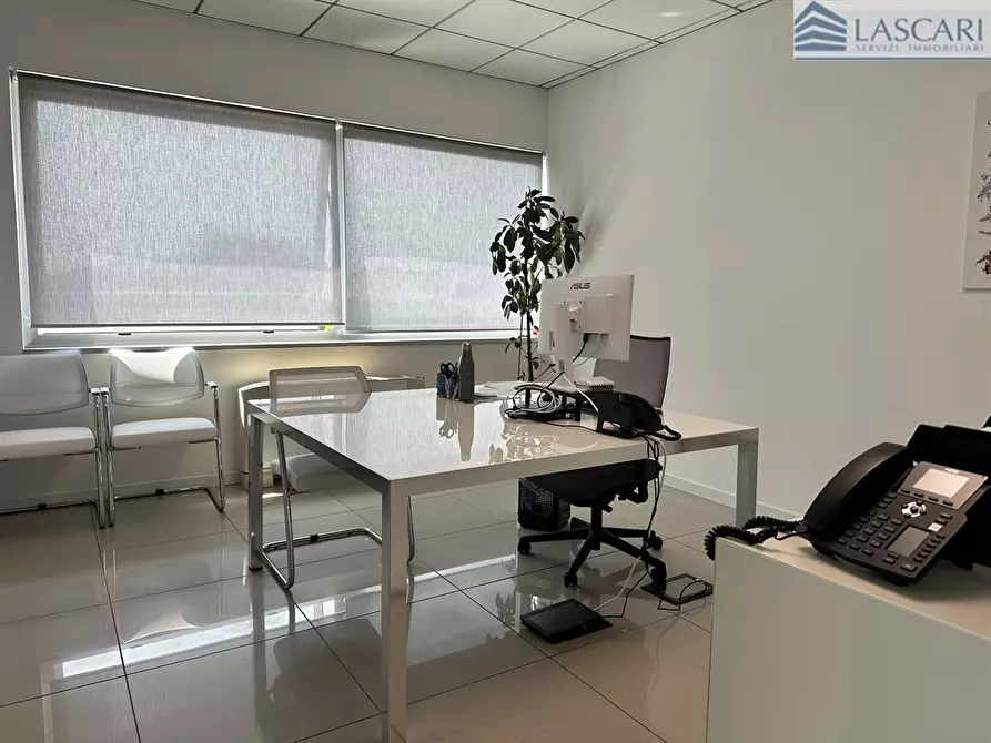 Immagine 2 di Capannone industriale in affitto  a Bonate Sopra