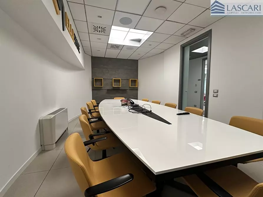 Immagine 7 di Capannone industriale in affitto  a Bonate Sopra