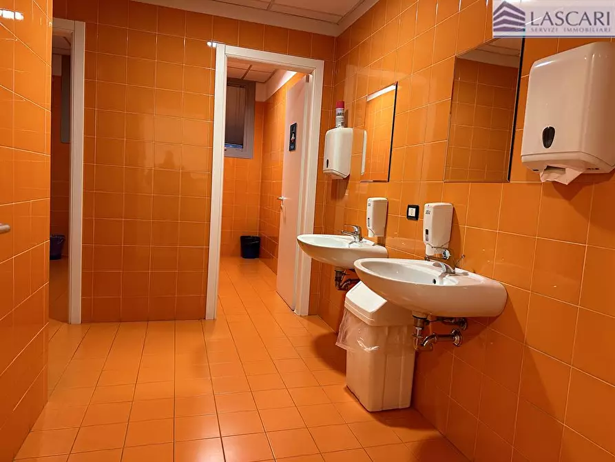 Immagine 8 di Ufficio in affitto  in Via Zanchi a Bergamo