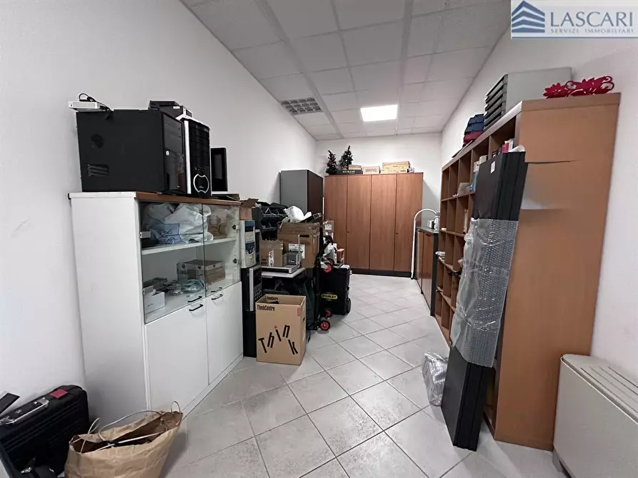 Immagine 9 di Ufficio in affitto  in Via Martinella a Gorle
