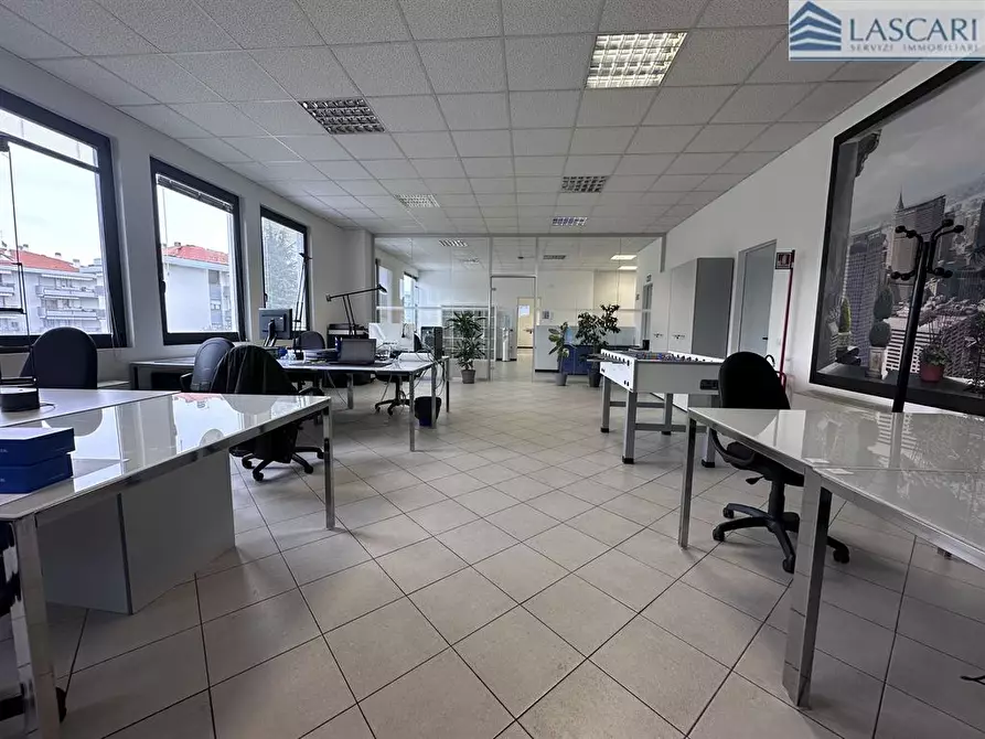 Immagine 5 di Ufficio in affitto  in Via Martinella a Gorle
