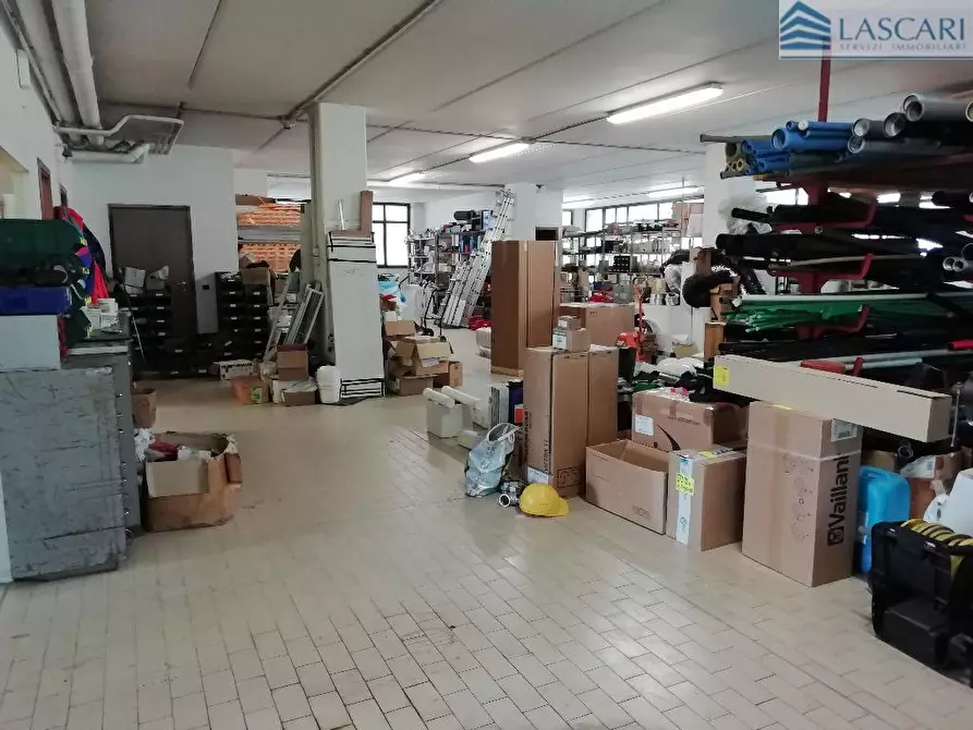 Immagine 5 di Magazzino in vendita  in Via Giuseppe Ungaretti 12 a Bergamo
