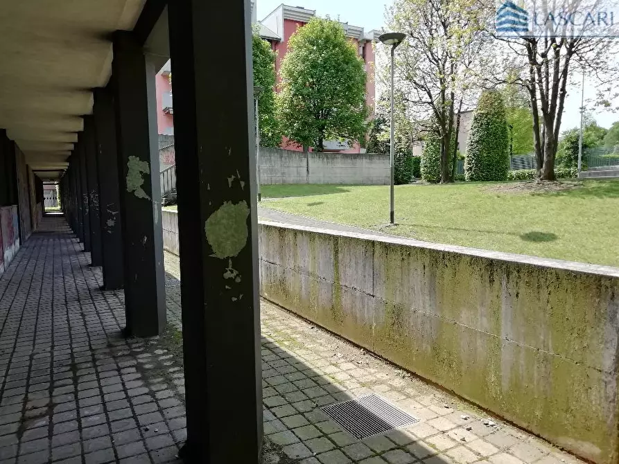 Immagine 8 di Magazzino in vendita  in Via Giuseppe Ungaretti 12 a Bergamo