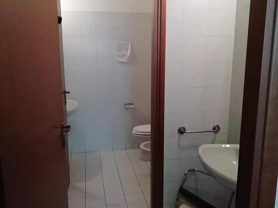 Immagine 2 di Magazzino in vendita  in Via Giuseppe Ungaretti 12 a Bergamo