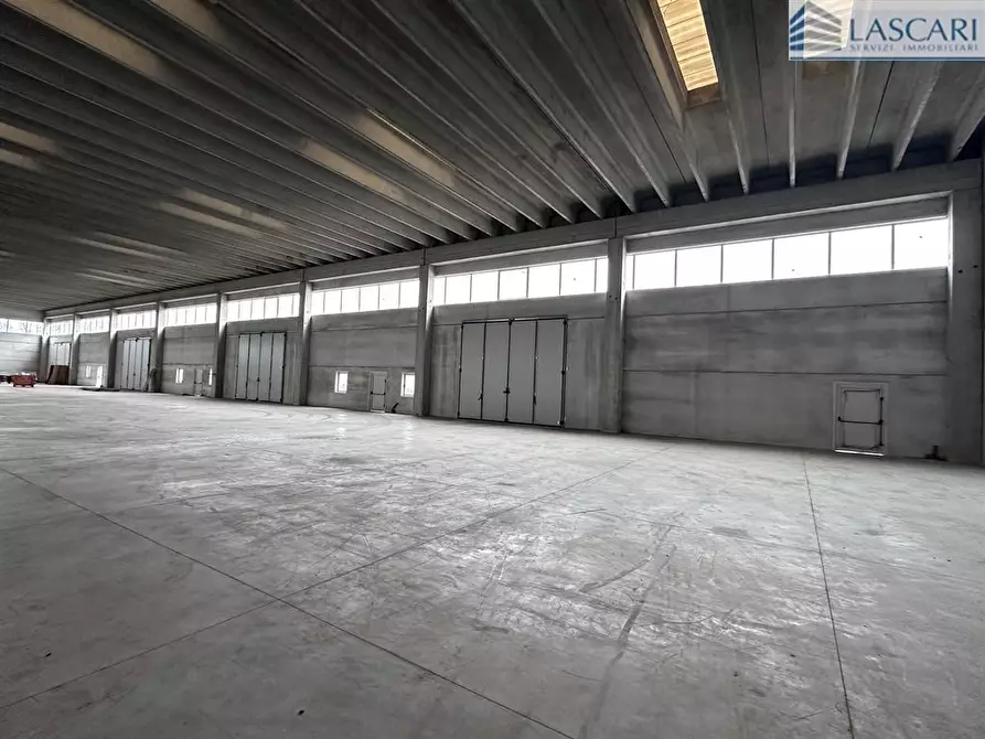 Immagine 8 di Capannone industriale in affitto  in Via dei Curti 1247 a Urgnano