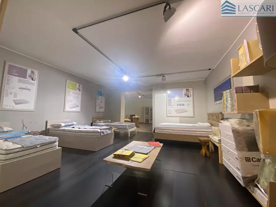 Immagine 3 di Laboratorio in vendita  in Via Camillo Benso di Cavour a Orio Al Serio