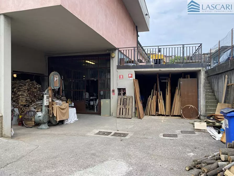 Immagine 6 di Negozio in vendita  in Via Camillo Benso di Cavour a Orio Al Serio