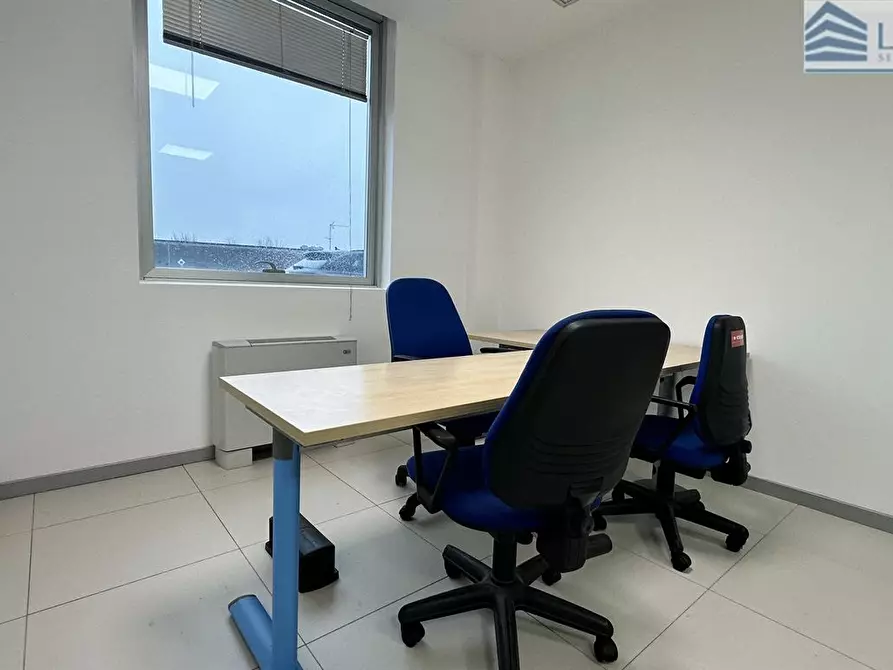 Immagine 8 di Ufficio in affitto  in Via Zanica a Grassobbio