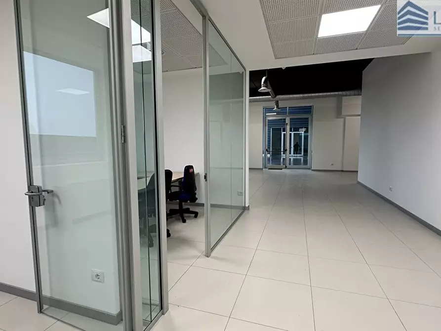 Immagine 7 di Ufficio in affitto  in Via Zanica a Grassobbio