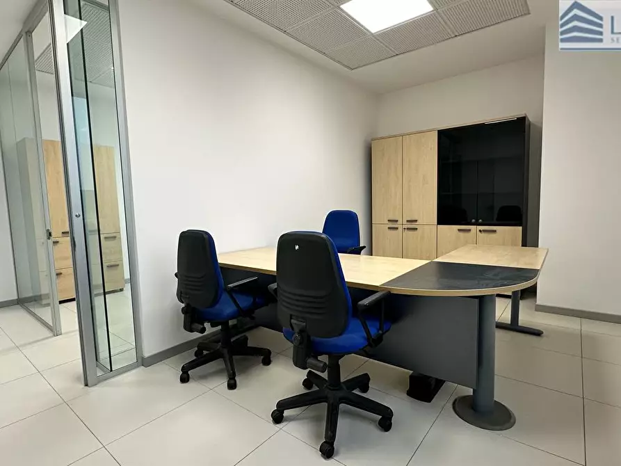 Immagine 2 di Ufficio in affitto  in Via Zanica a Grassobbio