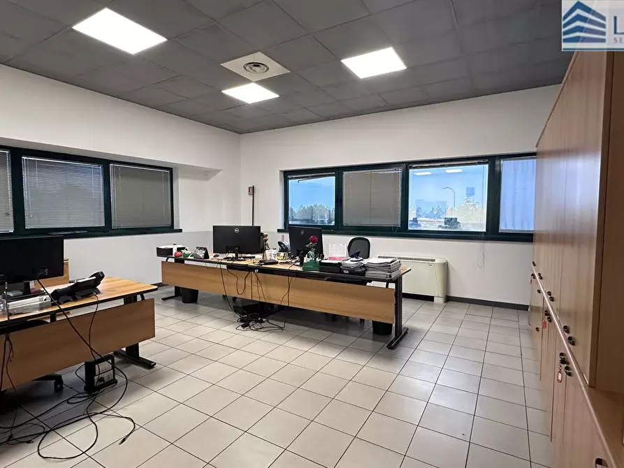 Immagine 5 di Capannone industriale in vendita  in Via Fermi 52 Q R a Curno