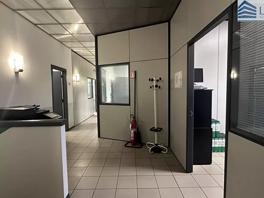 Immagine 1 di Capannone industriale in vendita  in Via Fermi 52 Q R a Curno