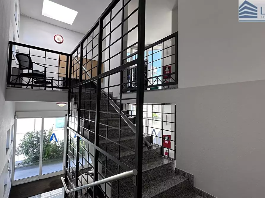 Immagine 4 di Stabile in affitto  in Via Zanica 58 a Bergamo