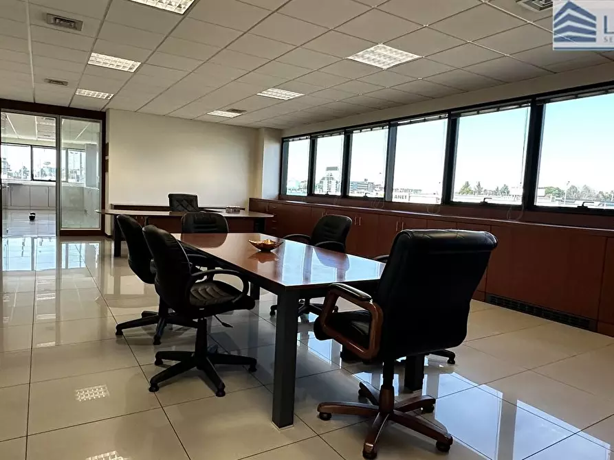 Immagine 6 di Stabile in affitto  in Via Valle d'Aosta a Dalmine