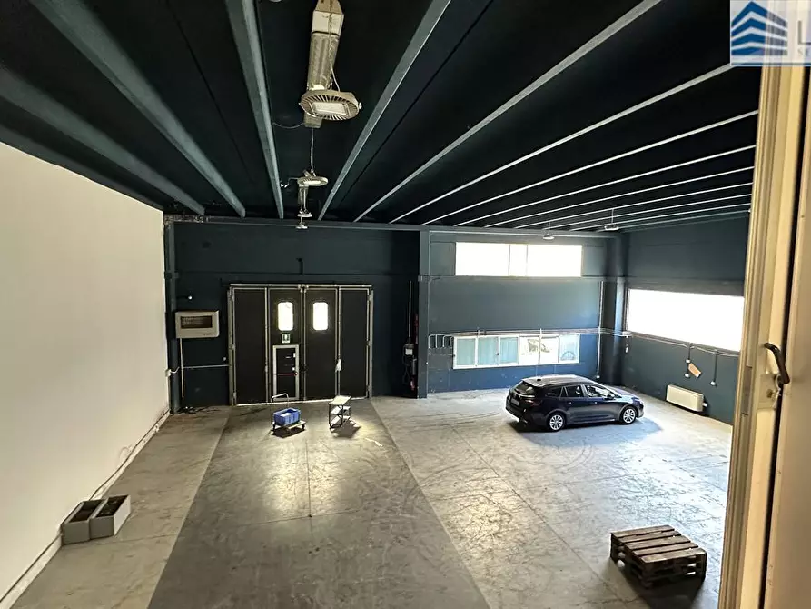 Immagine 1 di Capannone industriale in affitto  in Via Boschetti a Grassobbio