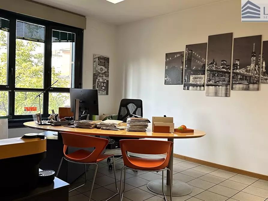 Immagine 3 di Ufficio in vendita  in Via Palma il Vecchio a Bergamo