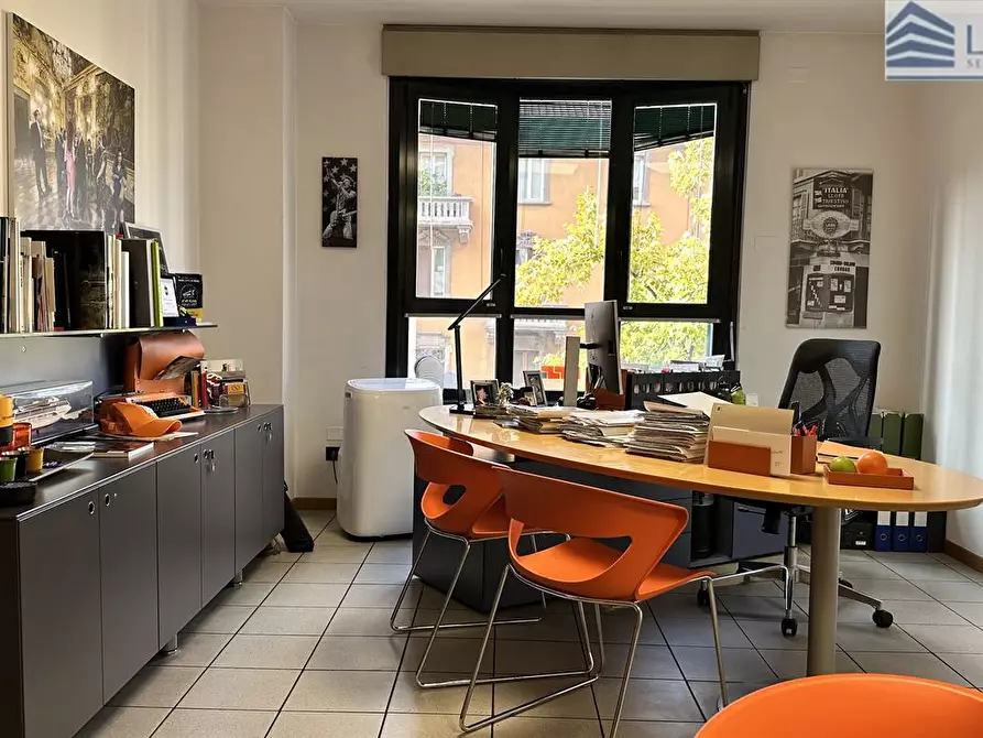 Immagine 4 di Ufficio in vendita  in Via Palma il Vecchio a Bergamo