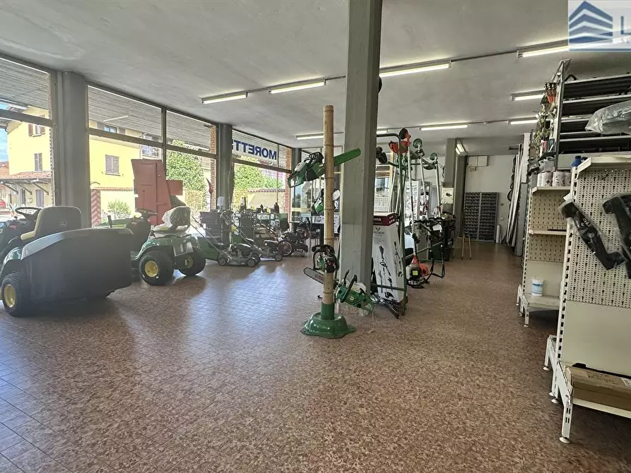 Immagine 6 di Locale commerciale in affitto  in Via G.Marconi a Comun Nuovo