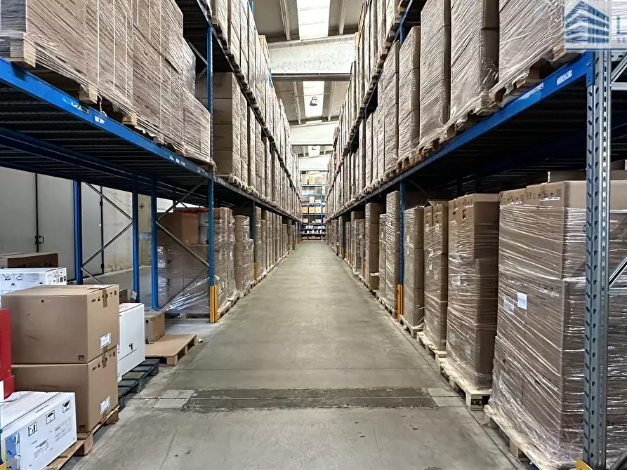 Immagine 7 di Capannone industriale in affitto  a Grassobbio