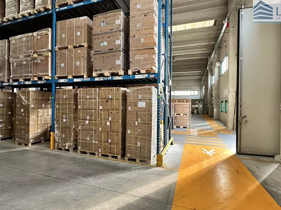 Immagine 5 di Capannone industriale in affitto  a Grassobbio