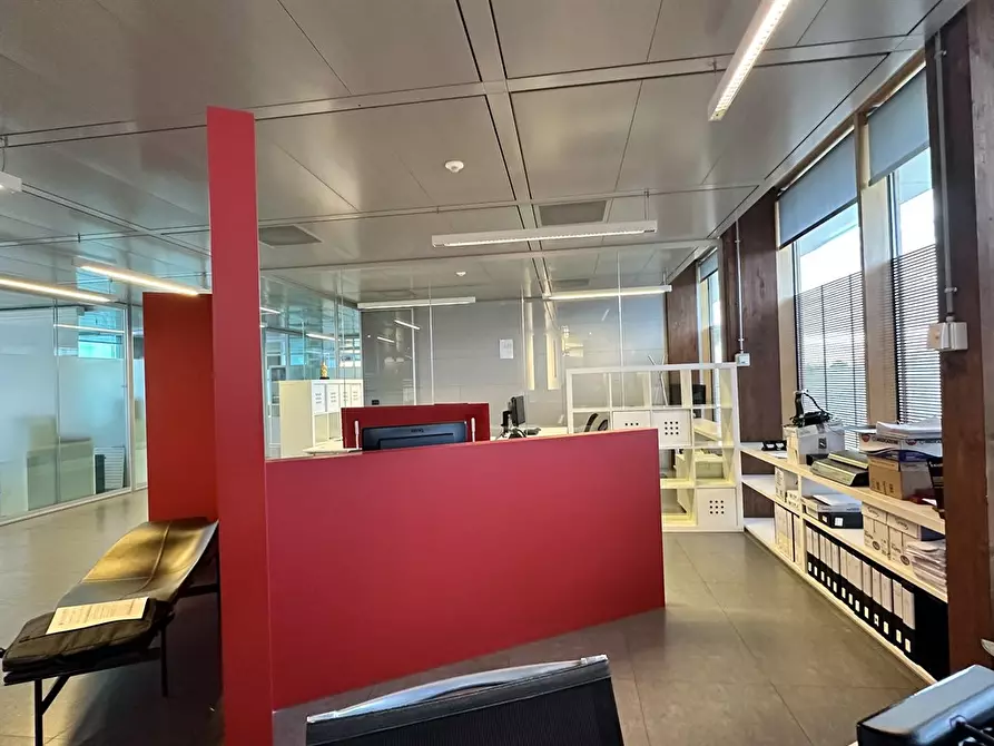 Immagine 4 di Ufficio in vendita  in Via Stezzano 87 a Bergamo