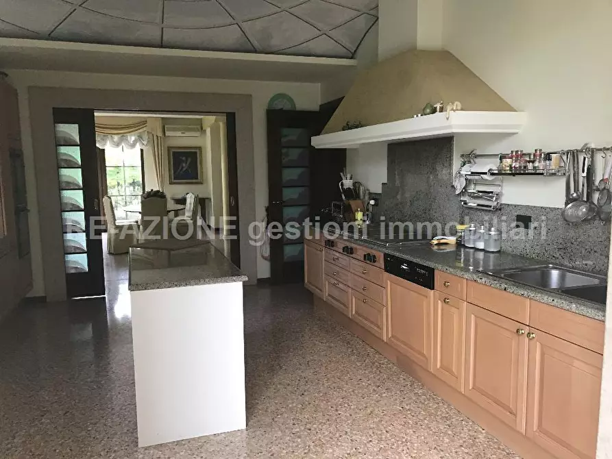 Immagine 1 di Villa in vendita  a Arzignano