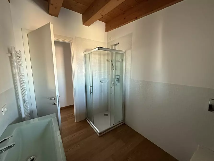 Immagine 4 di Attico in affitto  in Viale Camisano 56 a Vicenza