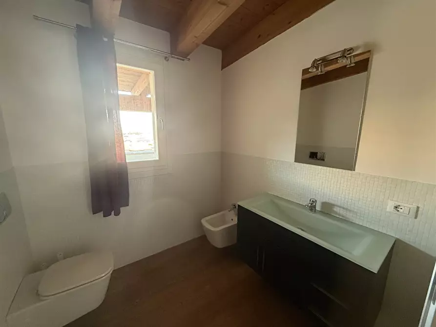 Immagine 3 di Attico in affitto  in Viale Camisano 56 a Vicenza