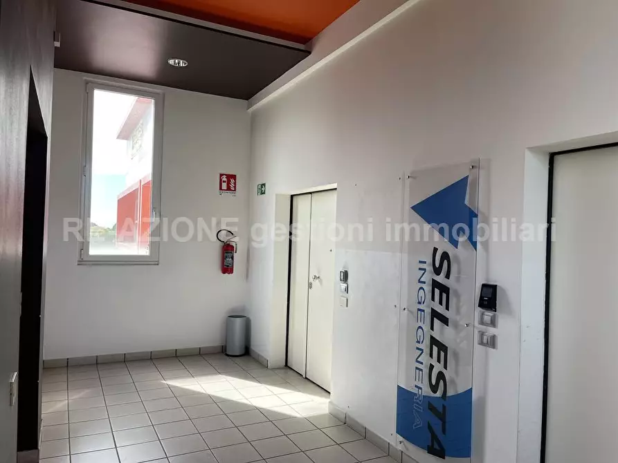Immagine 2 di Ufficio in affitto  in via da vinci a Vicenza