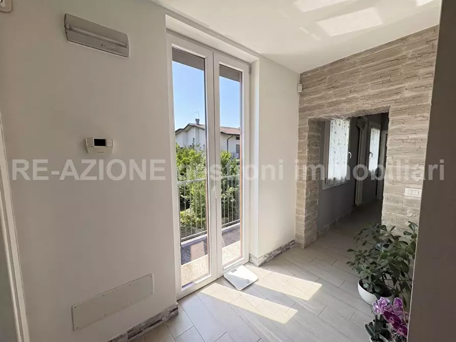 Immagine 2 di Casa indipendente in vendita  a Costabissara
