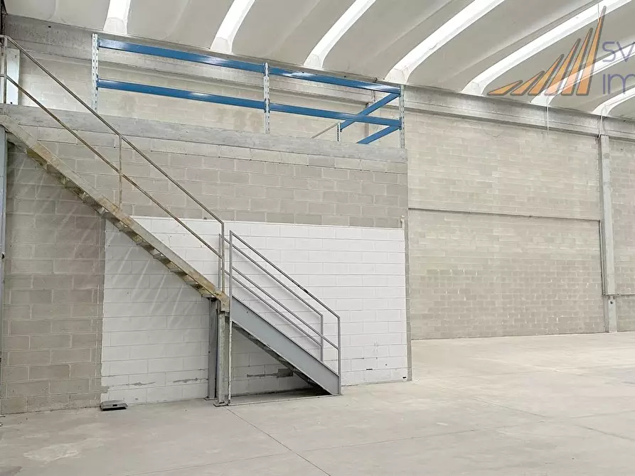 Immagine 1 di Capannone industriale in vendita  in via belvedere 100 a Arcore