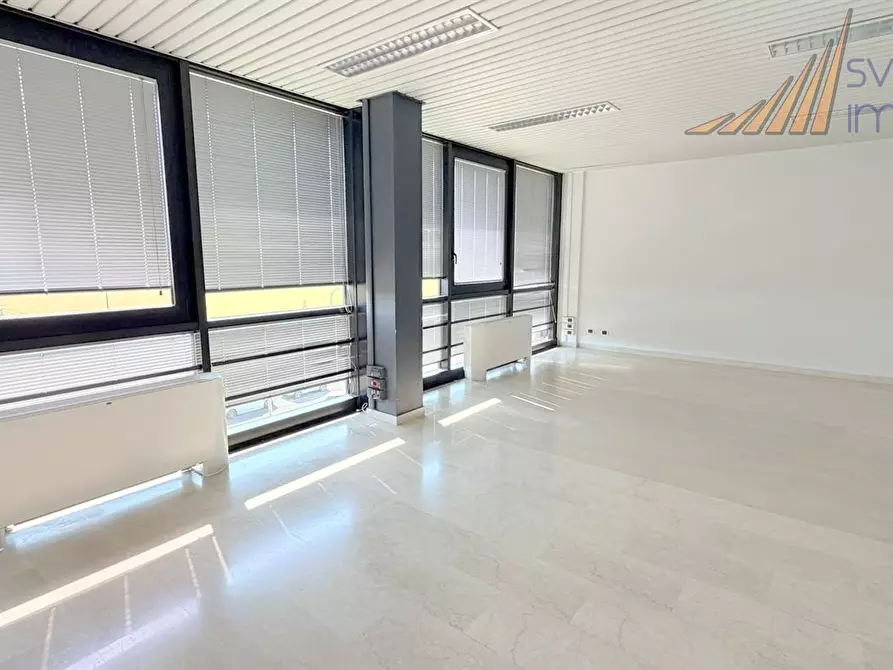 Immagine 5 di Ufficio in affitto  in via Ornago 24 a Bellusco