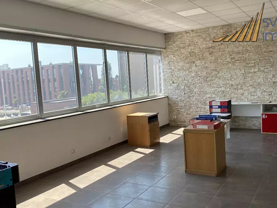 Immagine 2 di Ufficio in affitto  in via del Commercio 5/3 a Bernareggio