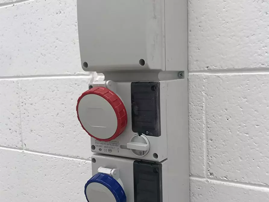 Immagine 6 di Capannone industriale in affitto  in via Italia 175/8 a Busnago