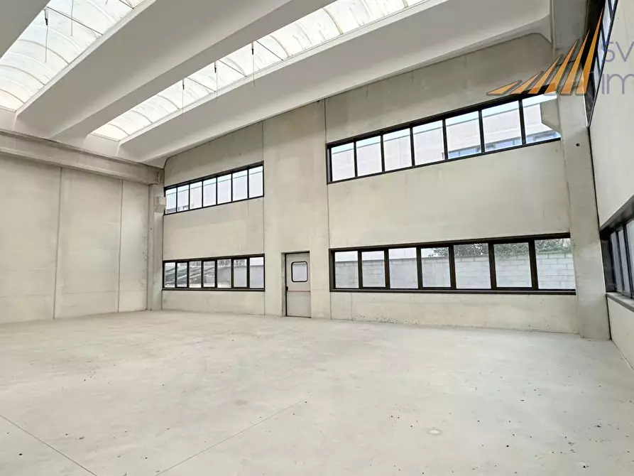 Immagine 1 di Capannone industriale in vendita  in via Leonardo Da Vinci 5 a Cambiago