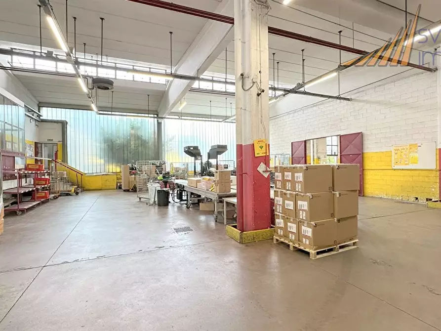Immagine 3 di Capannone industriale in affitto  in via dei Chiosi 18 a Cavenago Di Brianza