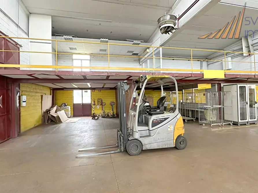 Immagine 7 di Capannone industriale in affitto  in via dei Chiosi 18 a Cavenago Di Brianza