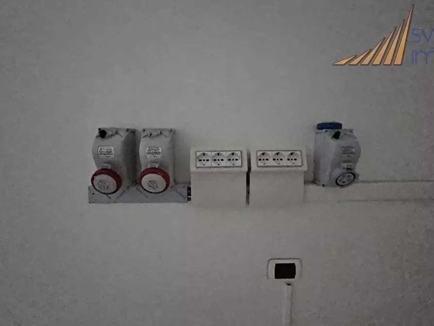 Immagine 6 di Negozio in affitto  in via valtellina 55/57 a Cinisello Balsamo