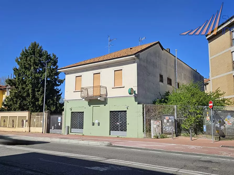 Immagine 5 di Negozio in affitto  in via valtellina 55/57 a Cinisello Balsamo