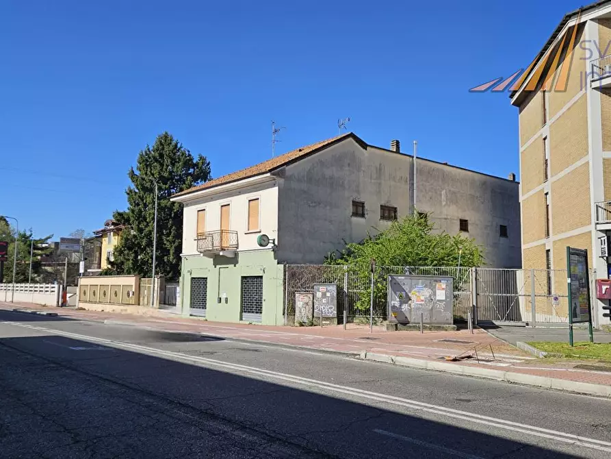 Immagine 3 di Negozio in affitto  in via valtellina 55/57 a Cinisello Balsamo