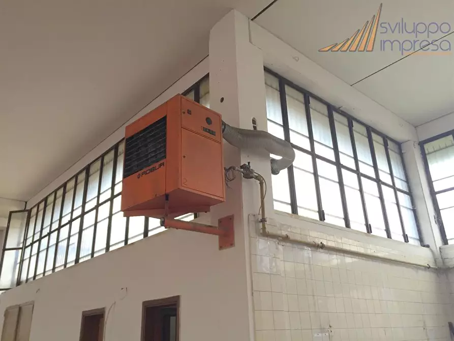 Immagine 3 di Capannone industriale in affitto  a Cologno Monzese