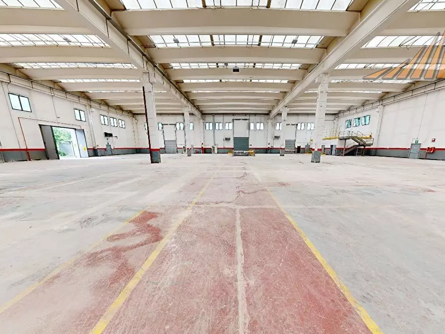 Immagine 1 di Capannone industriale in affitto  in via delle Industrie 9 a Mezzago