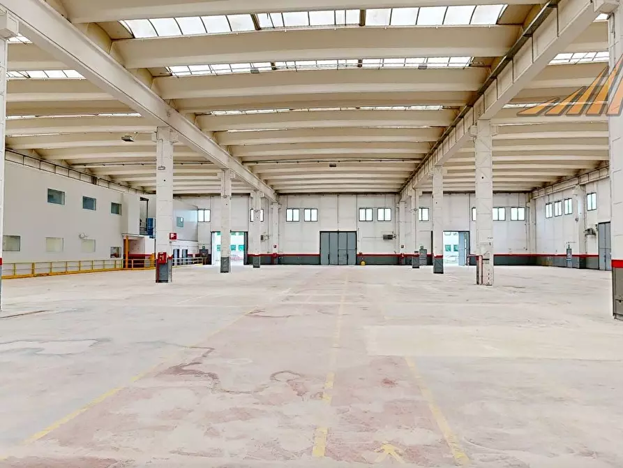 Immagine 6 di Capannone industriale in affitto  in via delle Industrie 9 a Mezzago
