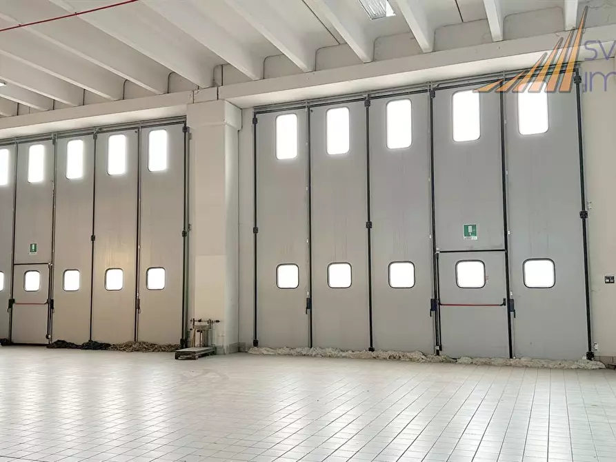 Immagine 8 di Capannone industriale in vendita  in via Norma Cossetto 6/8 a Villasanta