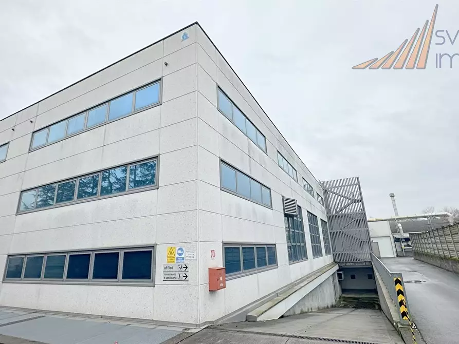 Immagine 1 di Capannone industriale in vendita  in via Norma Cossetto 6/8 a Villasanta