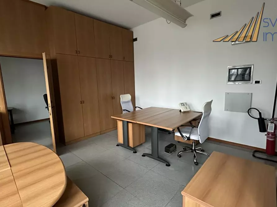 Immagine 1 di Ufficio in affitto  in via Torri Bianche 7/N a Vimercate