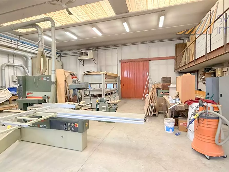 Immagine 3 di Capannone industriale in vendita  in via Goffredo Mameli 16/18 a Vimercate