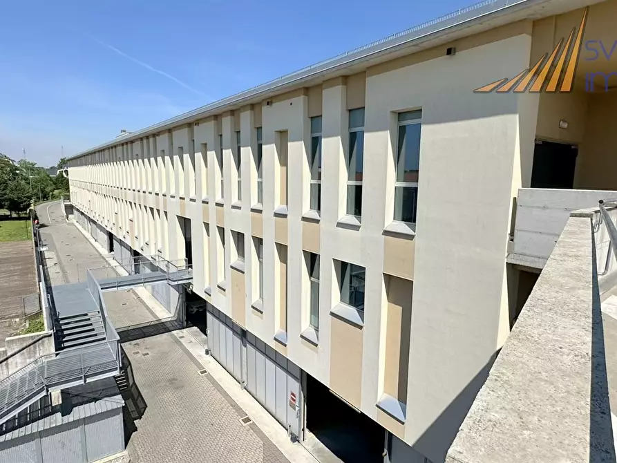 Immagine 1 di Ufficio in affitto  in via del Commercio 22 a Busnago