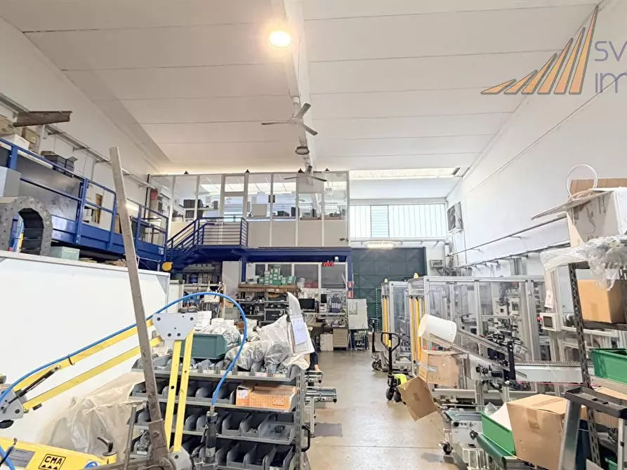 Immagine 2 di Capannone industriale in affitto  in via Galilei 8 a Pessano Con Bornago