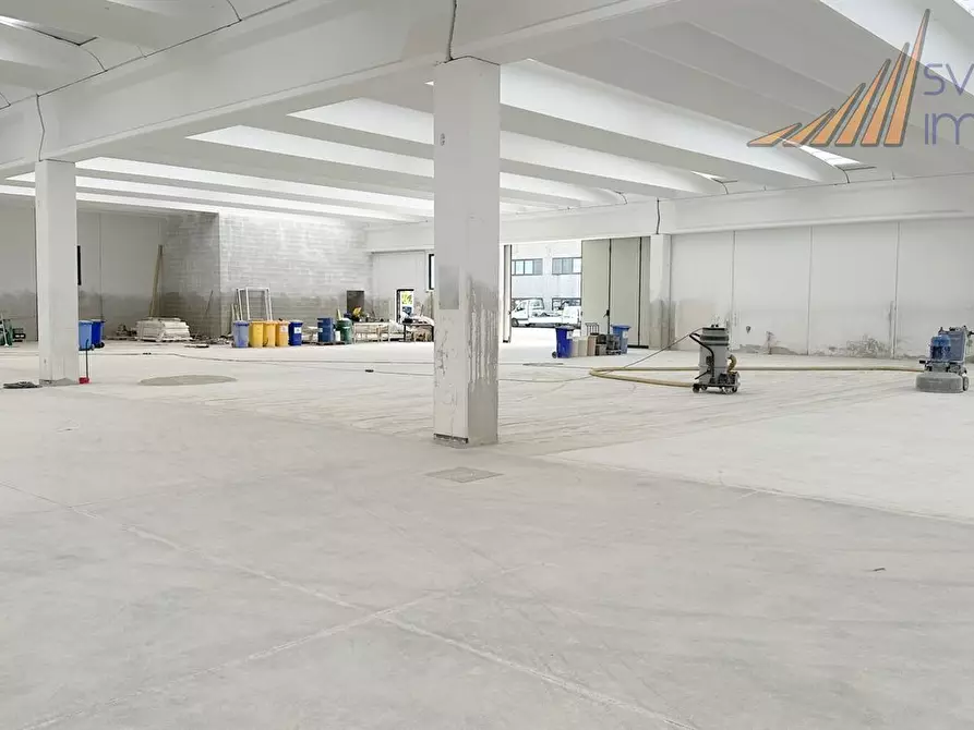 Immagine 9 di Capannone industriale in vendita  in via Guido Rossa 18/20 a Cornate D'adda